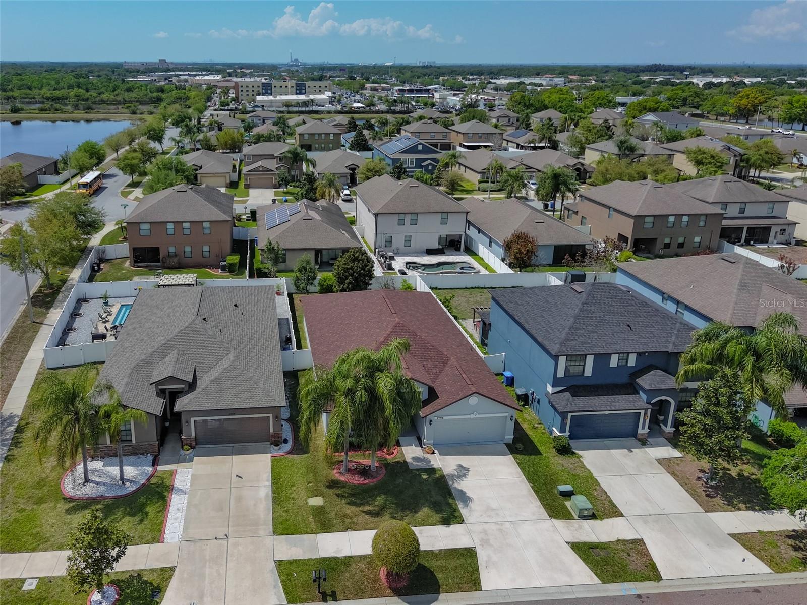 Image 42 of 55 For 10806 Whitecap Drive