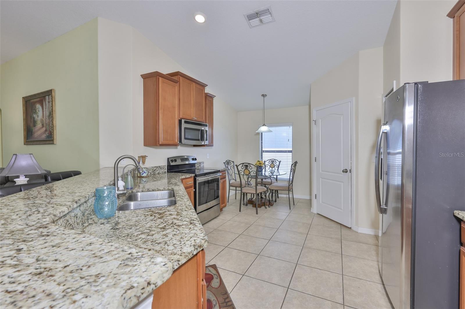 Image 6 of 55 For 10806 Whitecap Drive