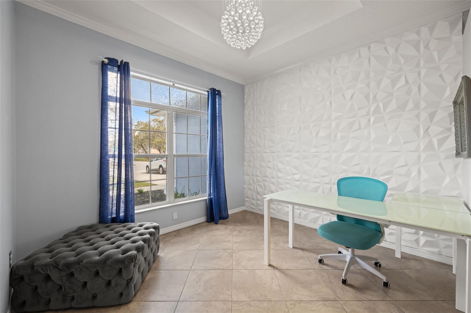 Listing photo id 9 for 1451 Laredo Avenue