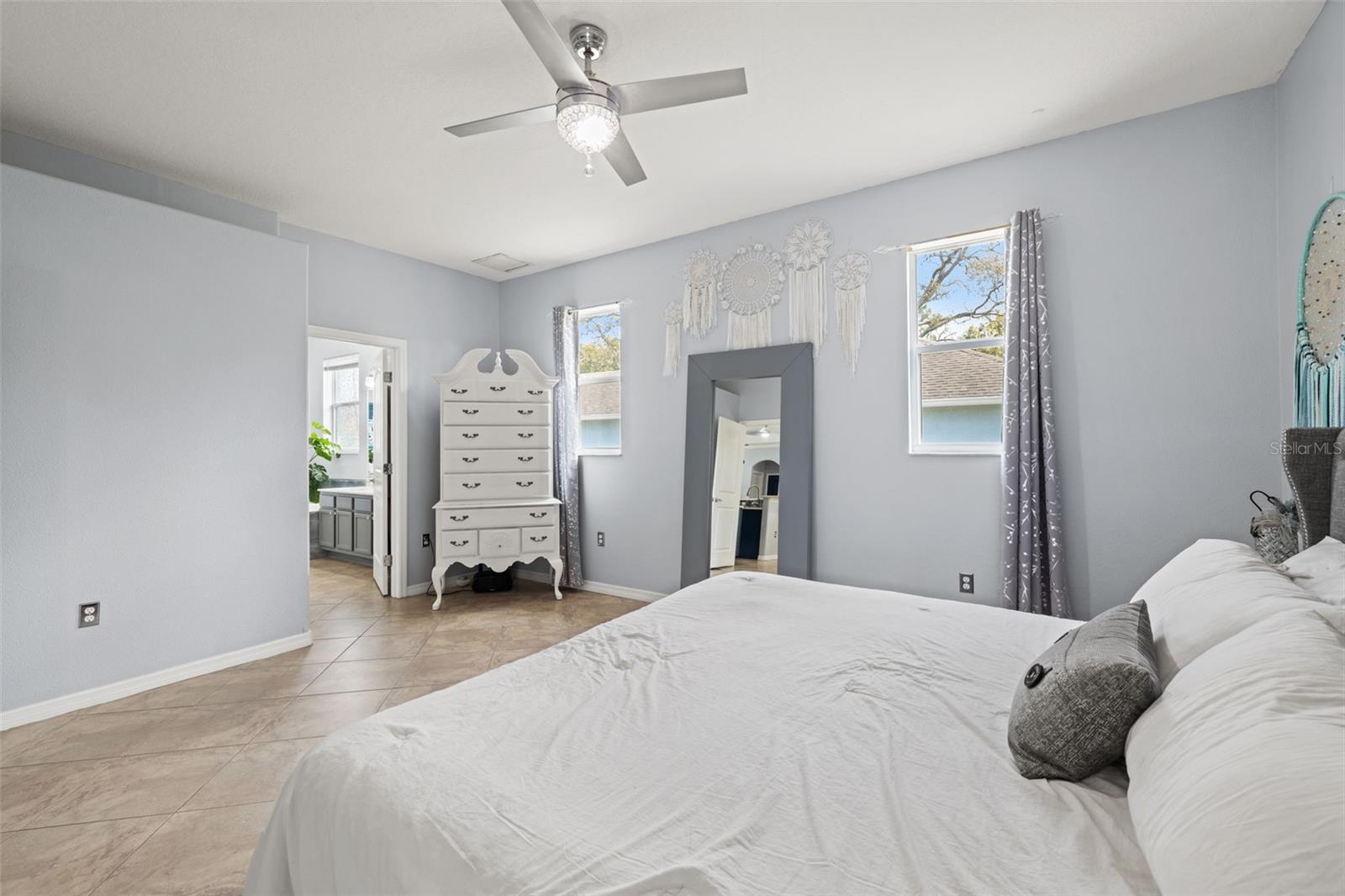 Listing photo id 29 for 1451 Laredo Avenue