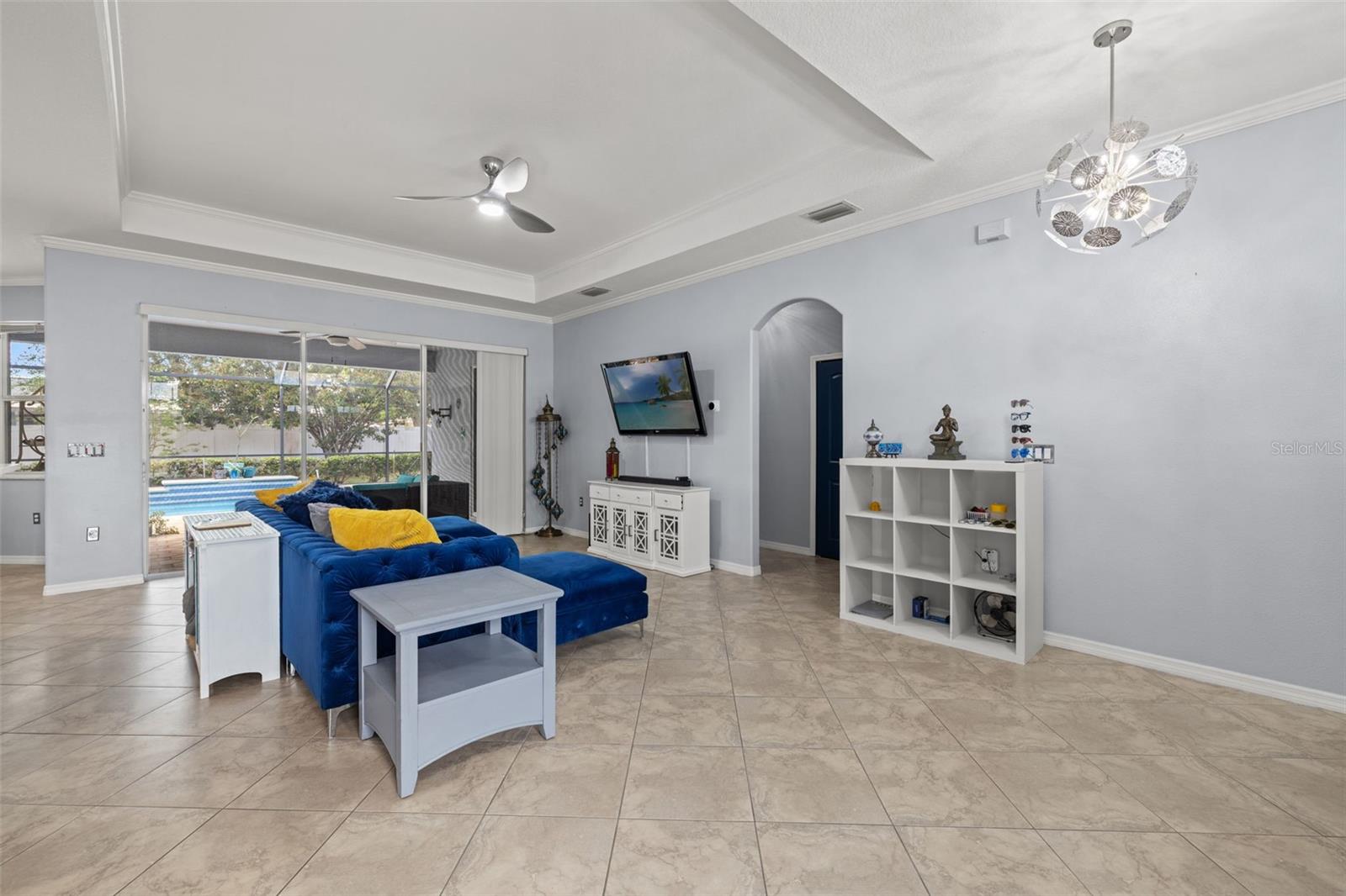 Listing photo id 32 for 1451 Laredo Avenue