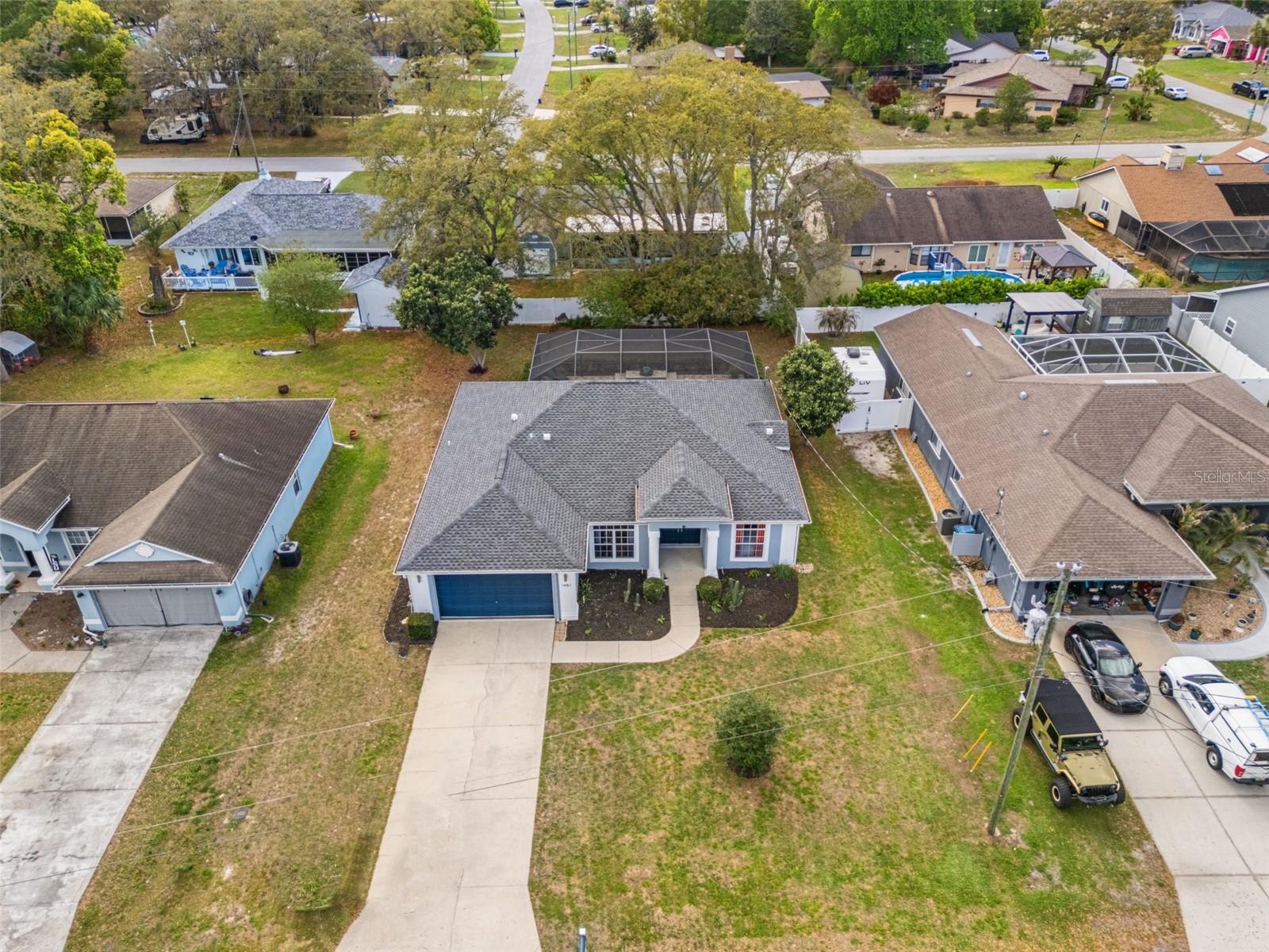 Listing photo id 38 for 1451 Laredo Avenue