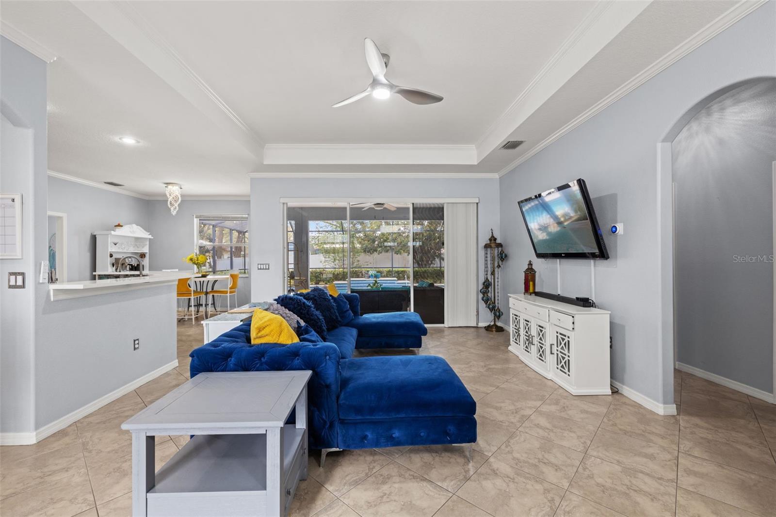 Listing photo id 7 for 1451 Laredo Avenue