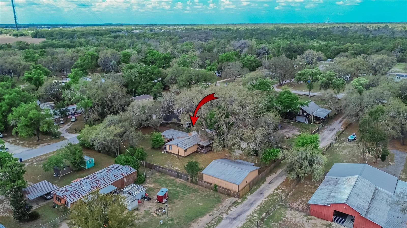 Listing photo id 36 for 13804 Hillcrest Drive