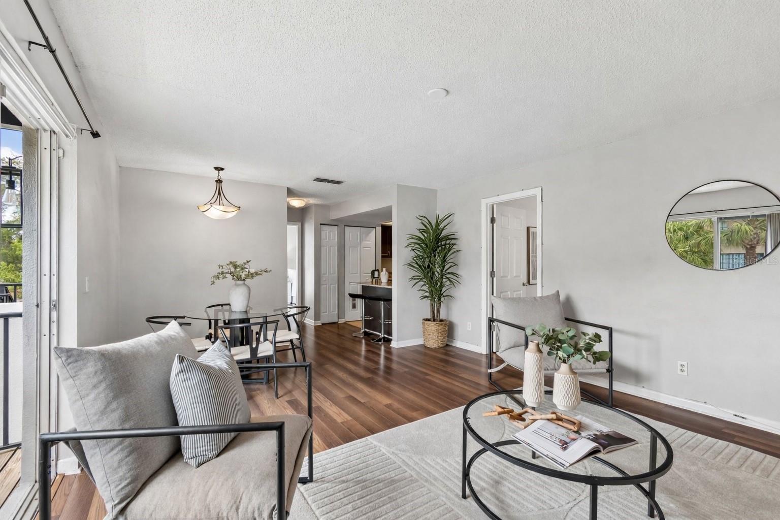 Image 12 of 29 For 201 Arrawana Avenue L