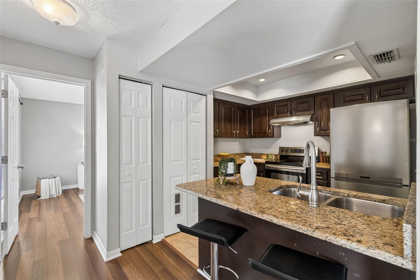 Image 15 of 29 For 201 Arrawana Avenue L