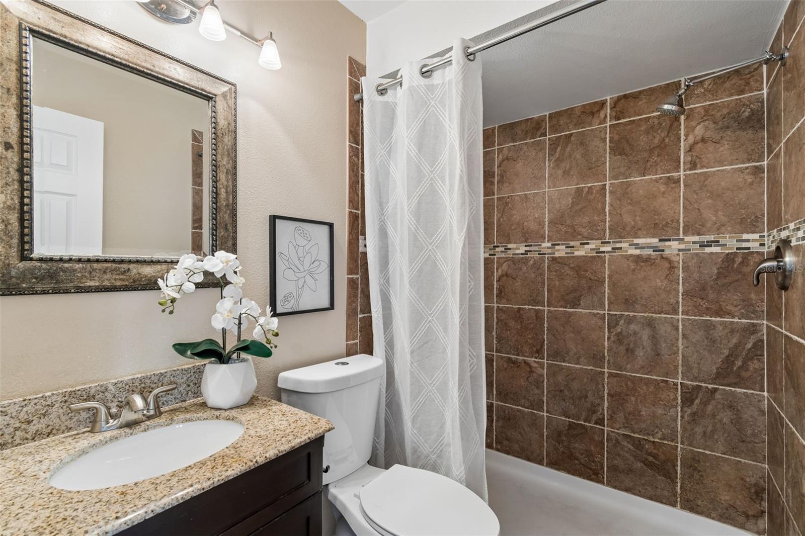 Image 19 of 29 For 201 Arrawana Avenue L