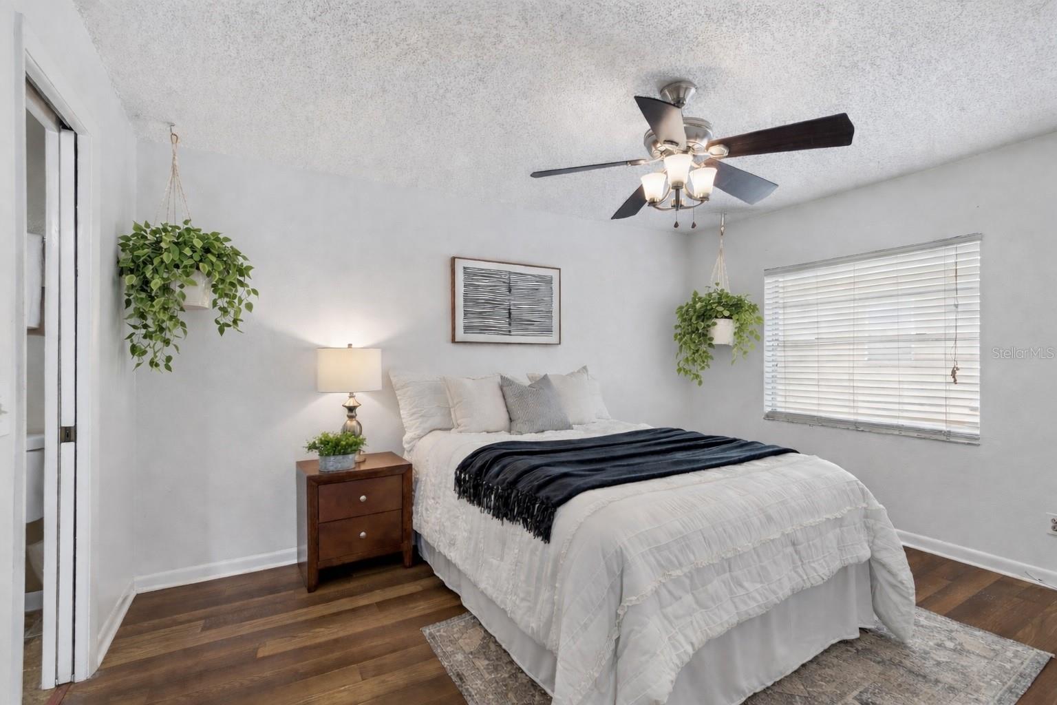 Image 20 of 29 For 201 Arrawana Avenue L