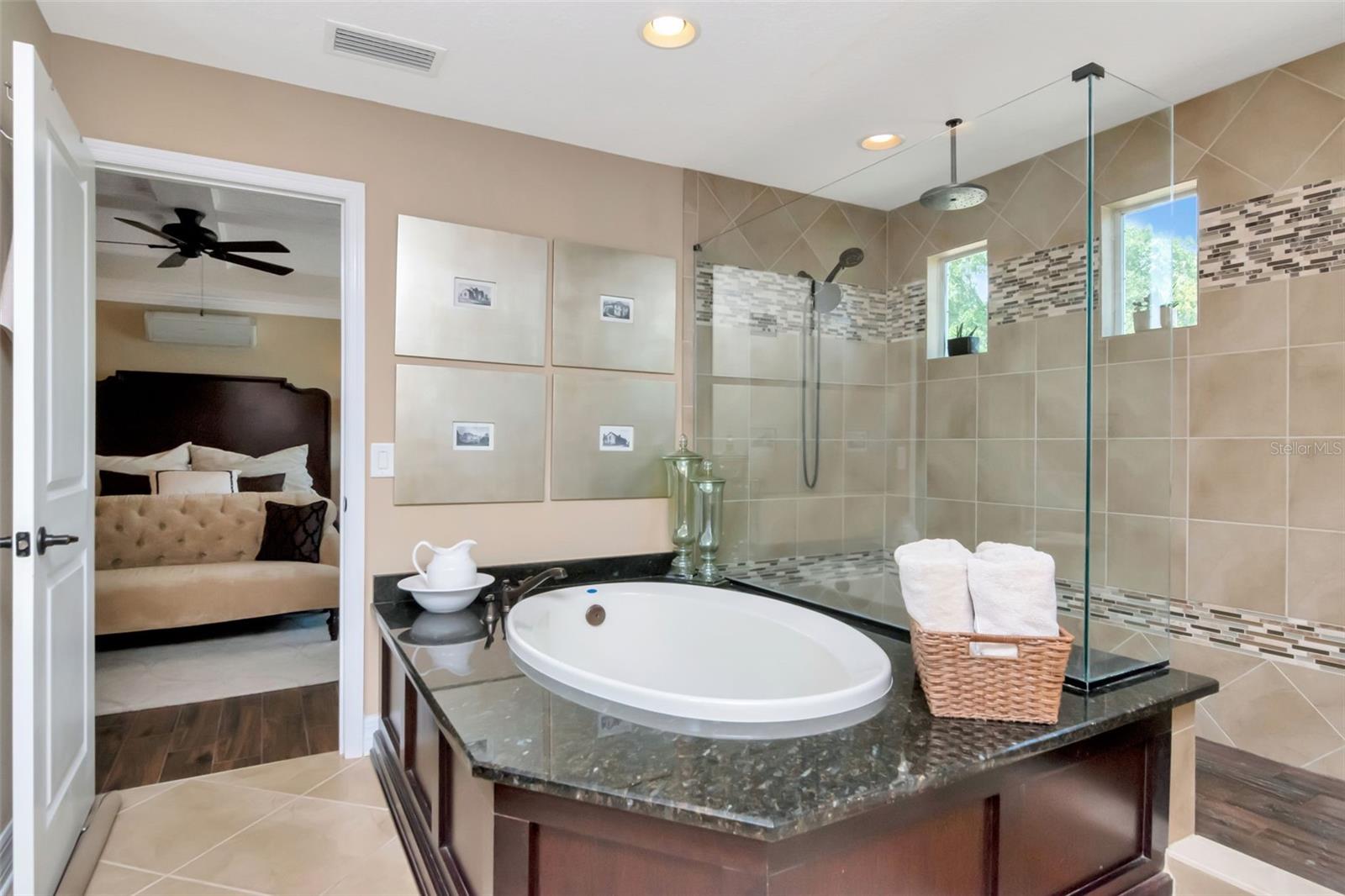 Image 20 of 33 For 4527 Scarlet Loop