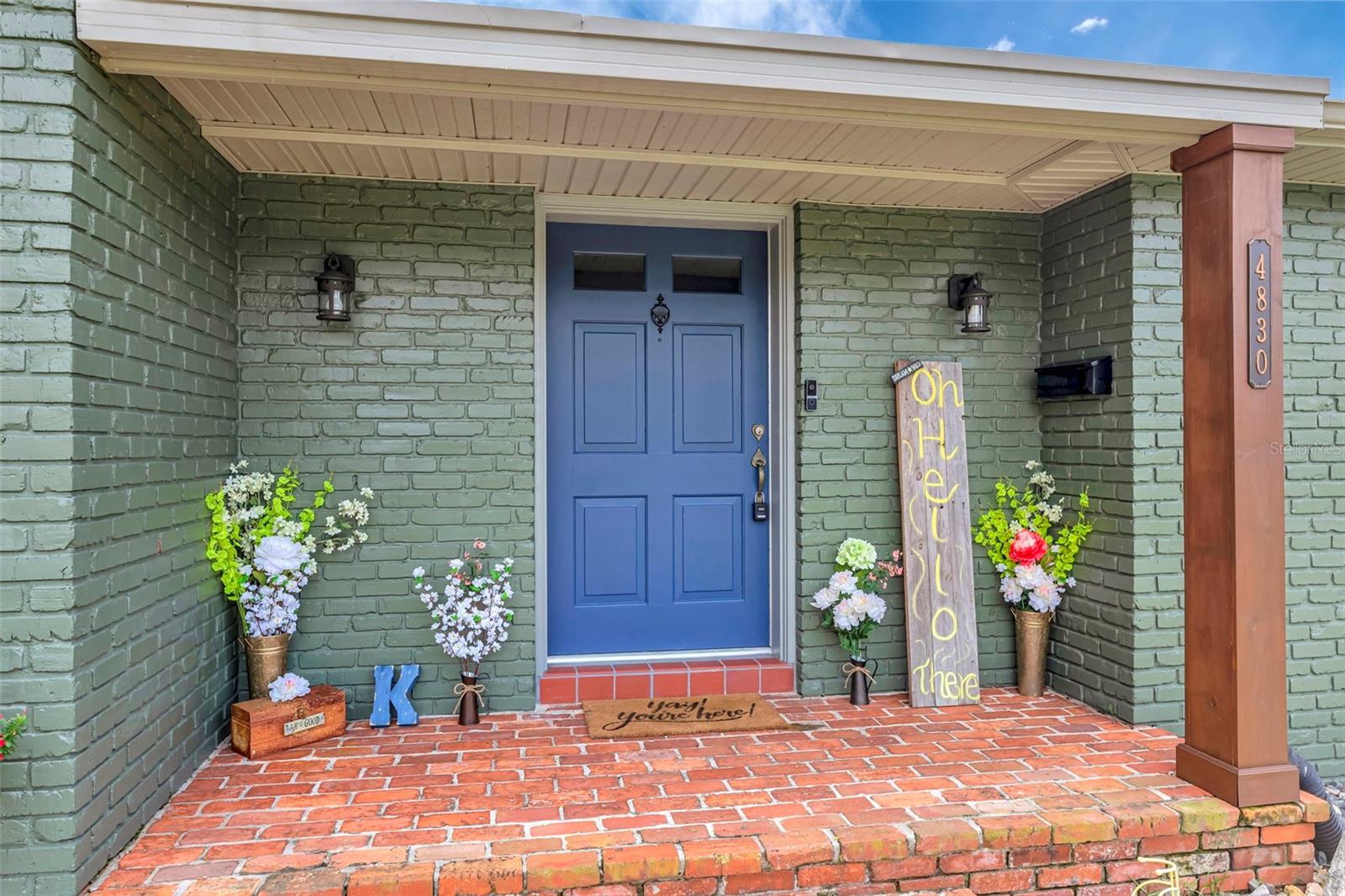 Listing photo id 0 for 4830 3rd Avenue N