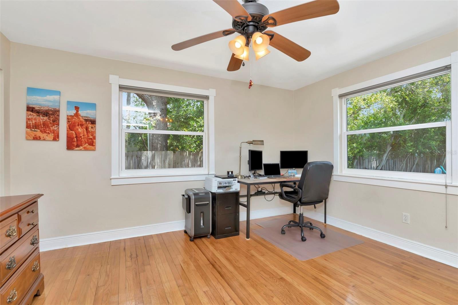 Listing photo id 21 for 4830 3rd Avenue N