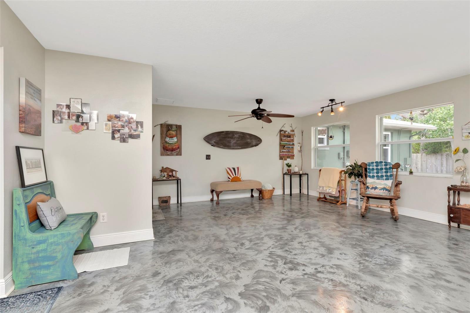 Listing photo id 36 for 4830 3rd Avenue N