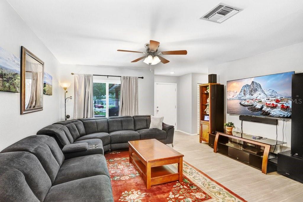 Image 27 of 53 For 1632 Heather Place