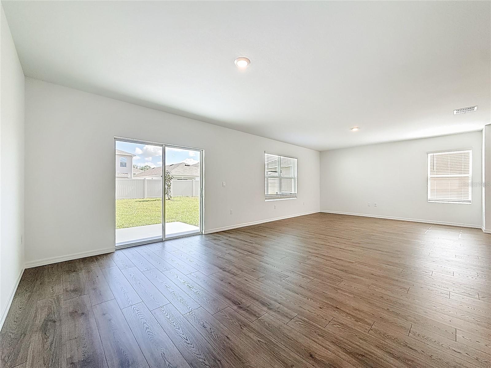 Image 19 of 81 For 35541 Kinsey Point