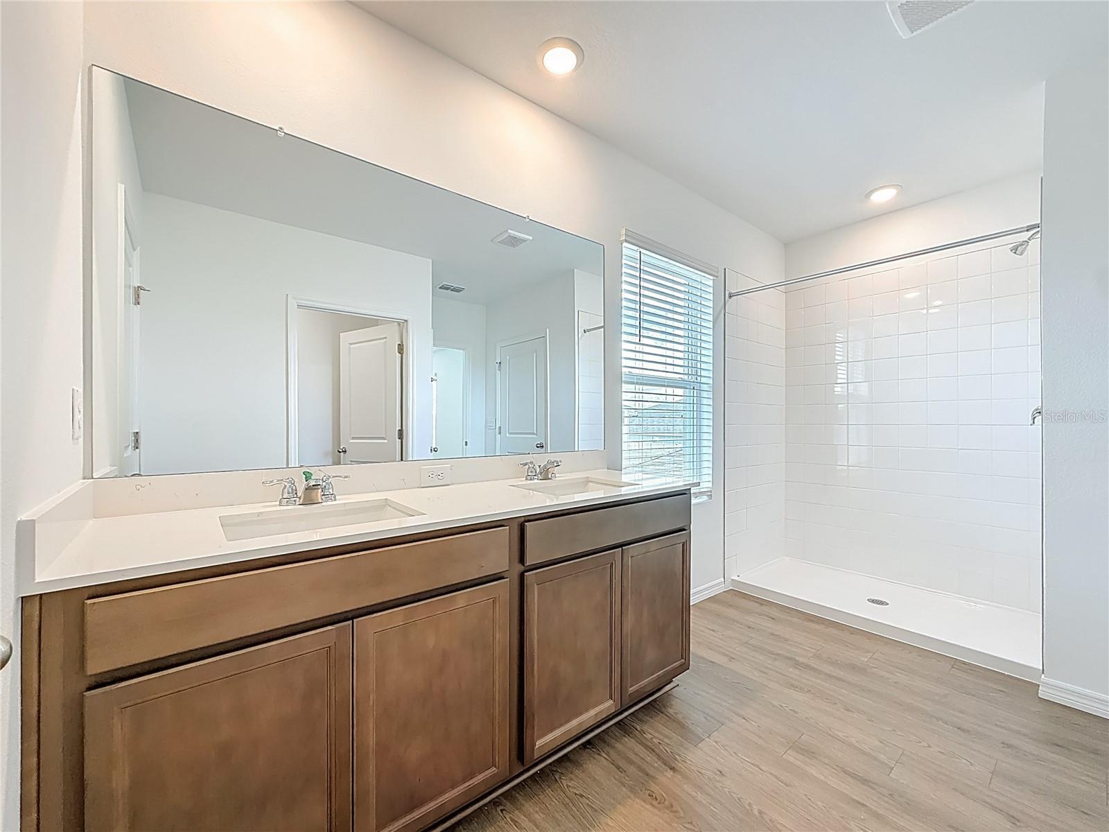 Image 37 of 81 For 35541 Kinsey Point