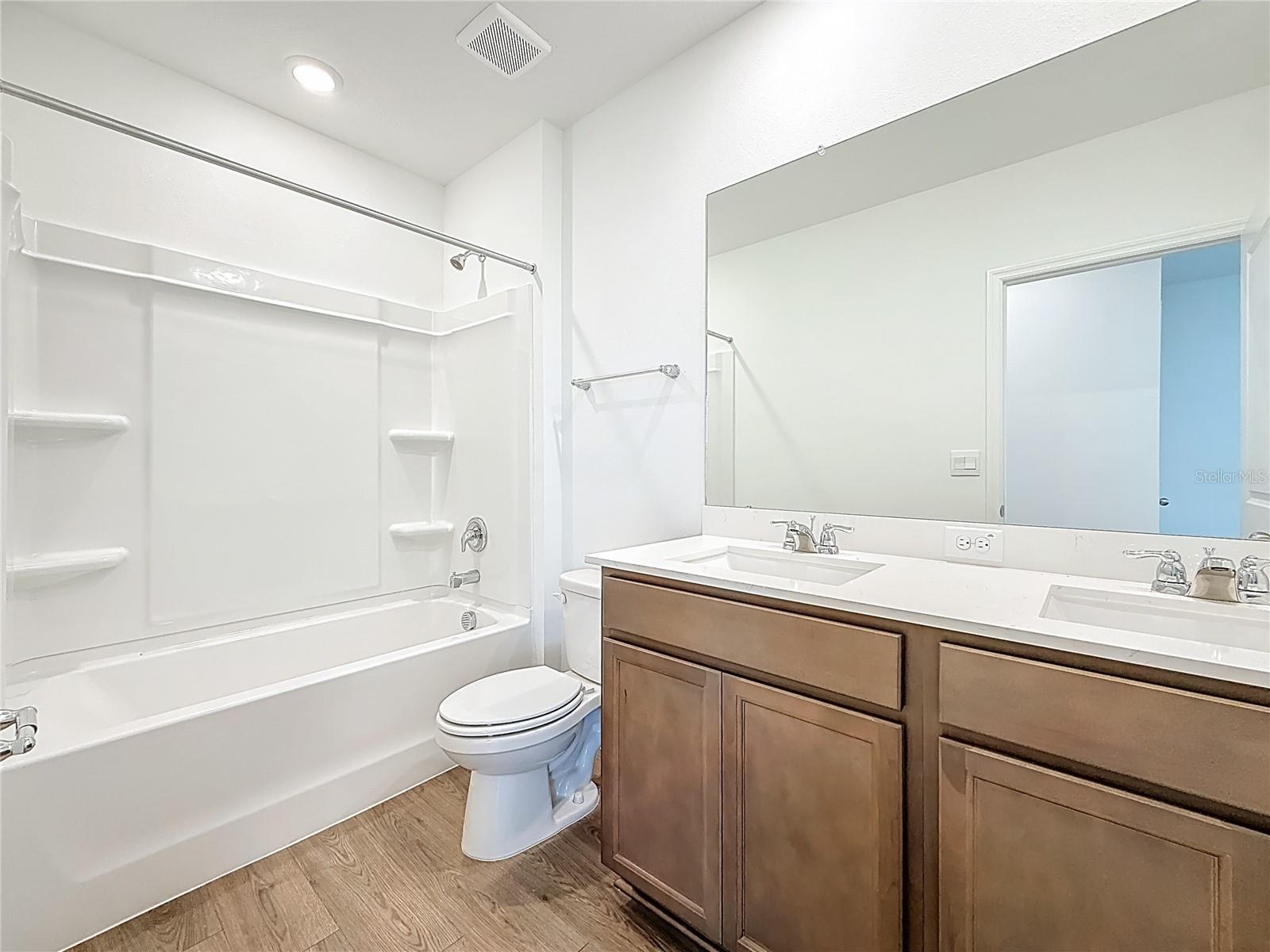 Image 43 of 81 For 35541 Kinsey Point