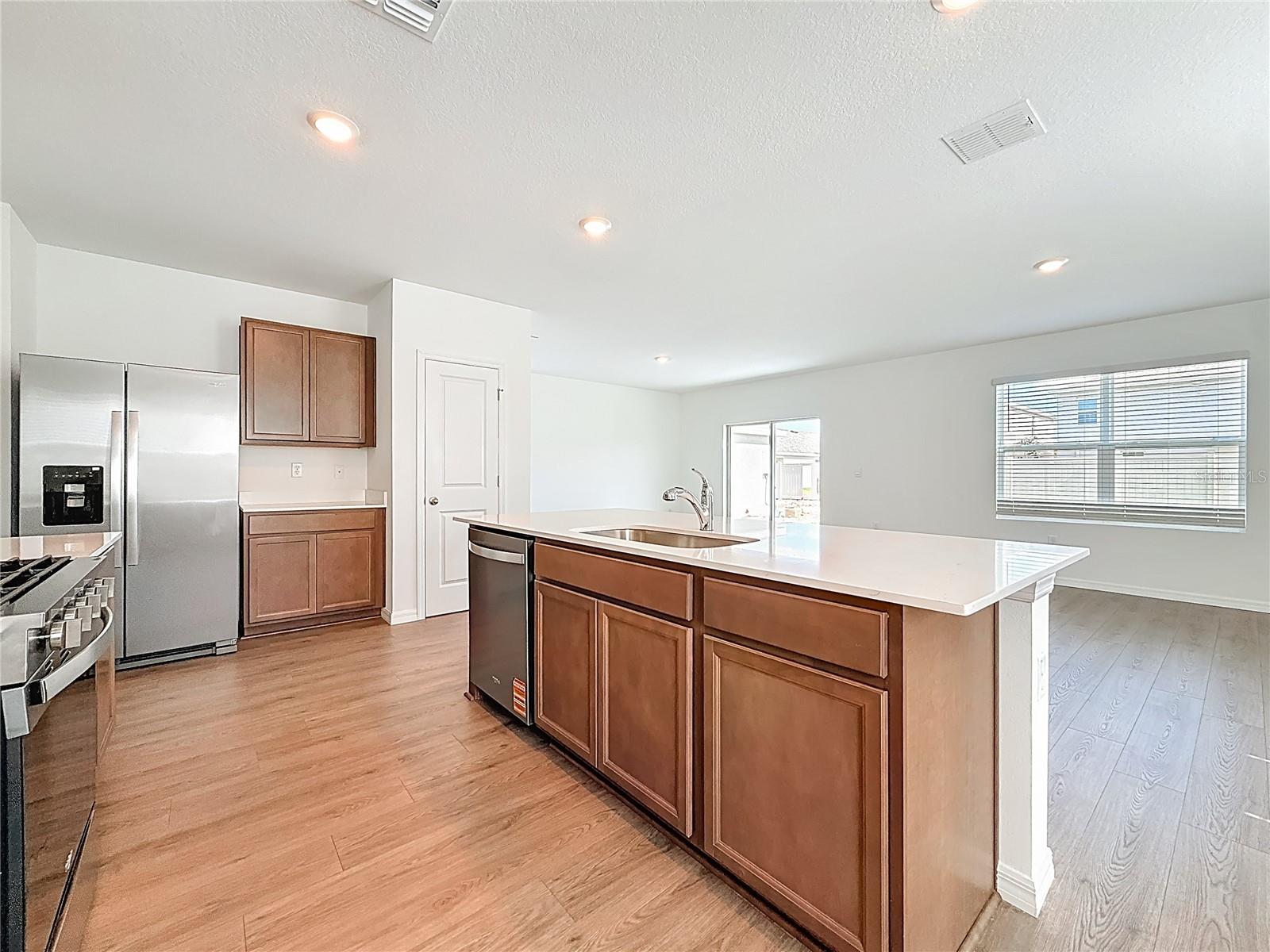 Image 8 of 81 For 35541 Kinsey Point