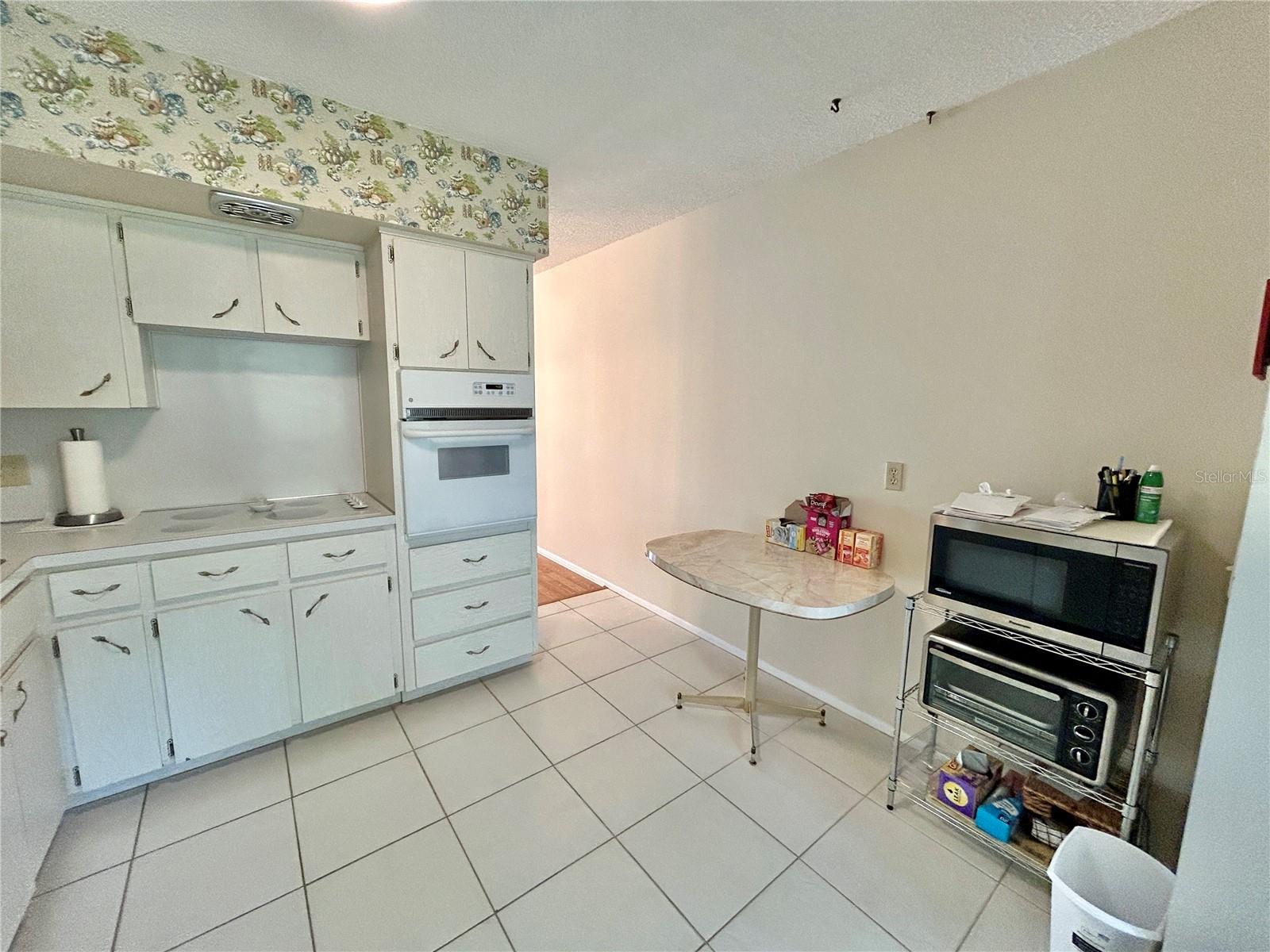 Image 11 of 48 For 2256 Philippine Drive 42