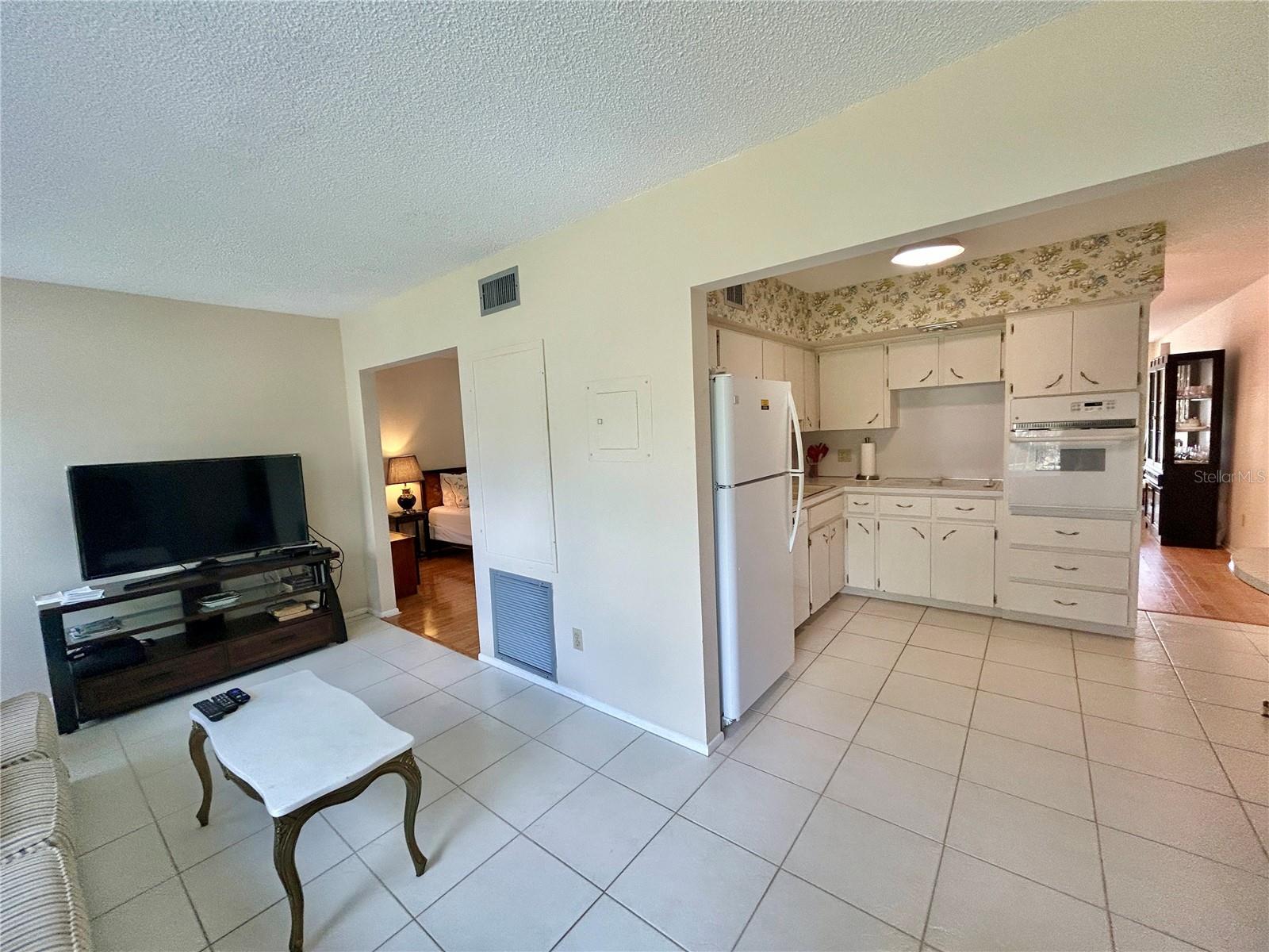 Image 13 of 48 For 2256 Philippine Drive 42