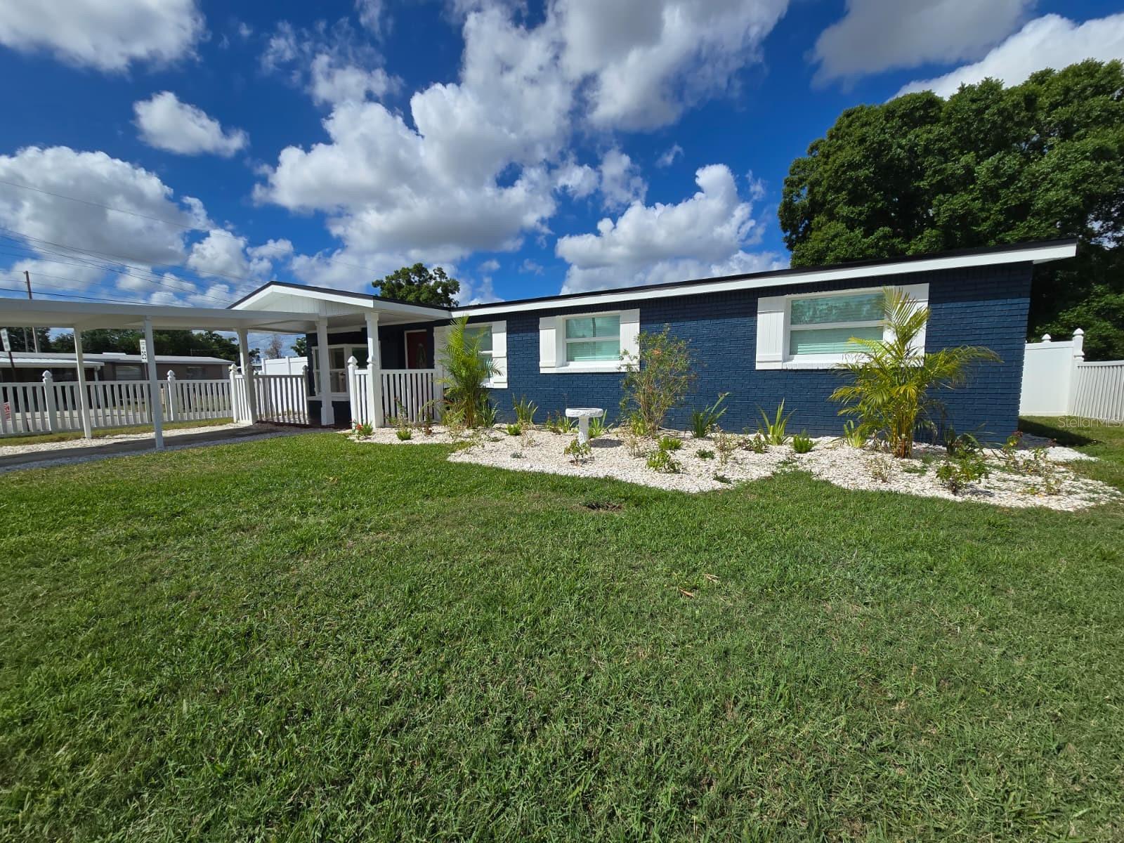 Listing Details for 5211 85th Street, TAMPA, FL 33619