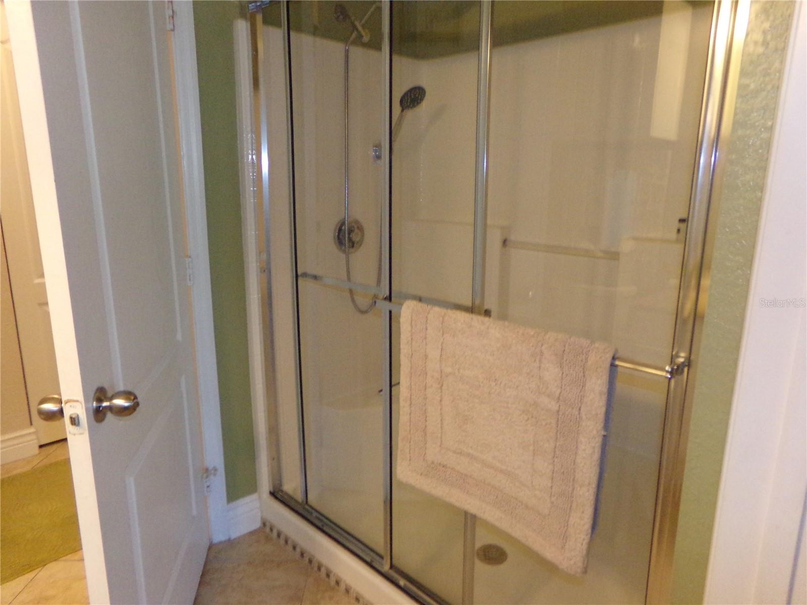 Image 27 of 41 For 2723 Via Capri  821