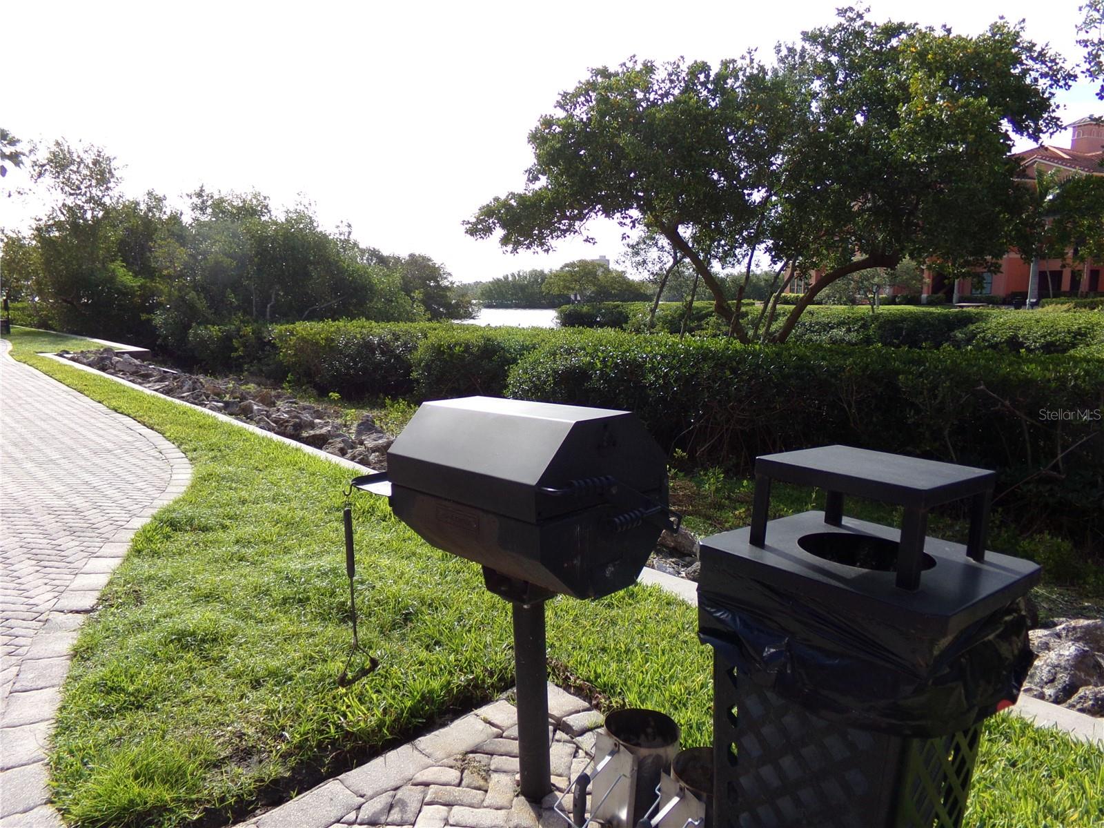 Image 32 of 41 For 2723 Via Capri  821