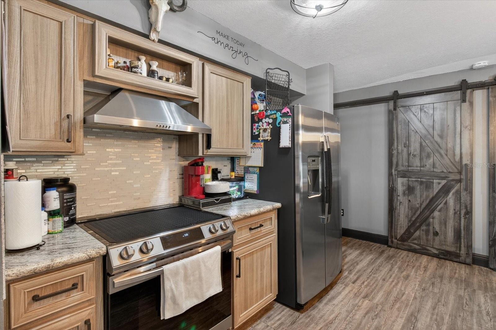 Listing photo id 13 for 1005 13th Avenue Nw