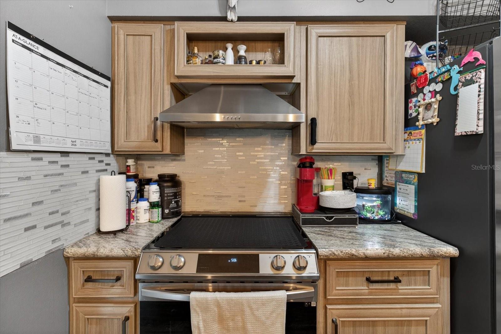 Listing photo id 14 for 1005 13th Avenue Nw