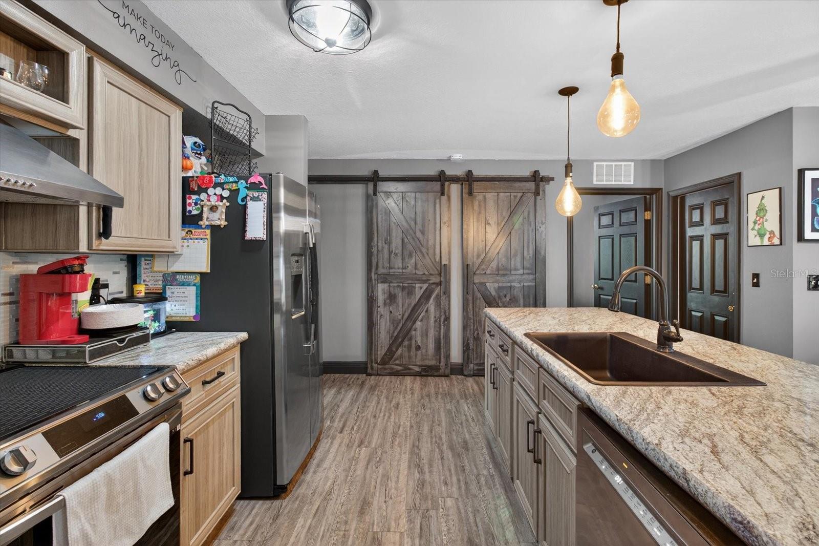 Listing photo id 17 for 1005 13th Avenue Nw