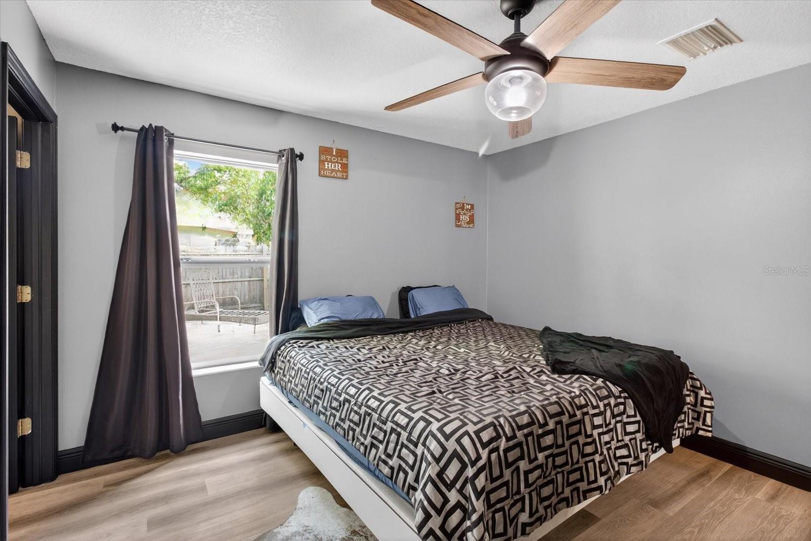 Listing photo id 20 for 1005 13th Avenue Nw