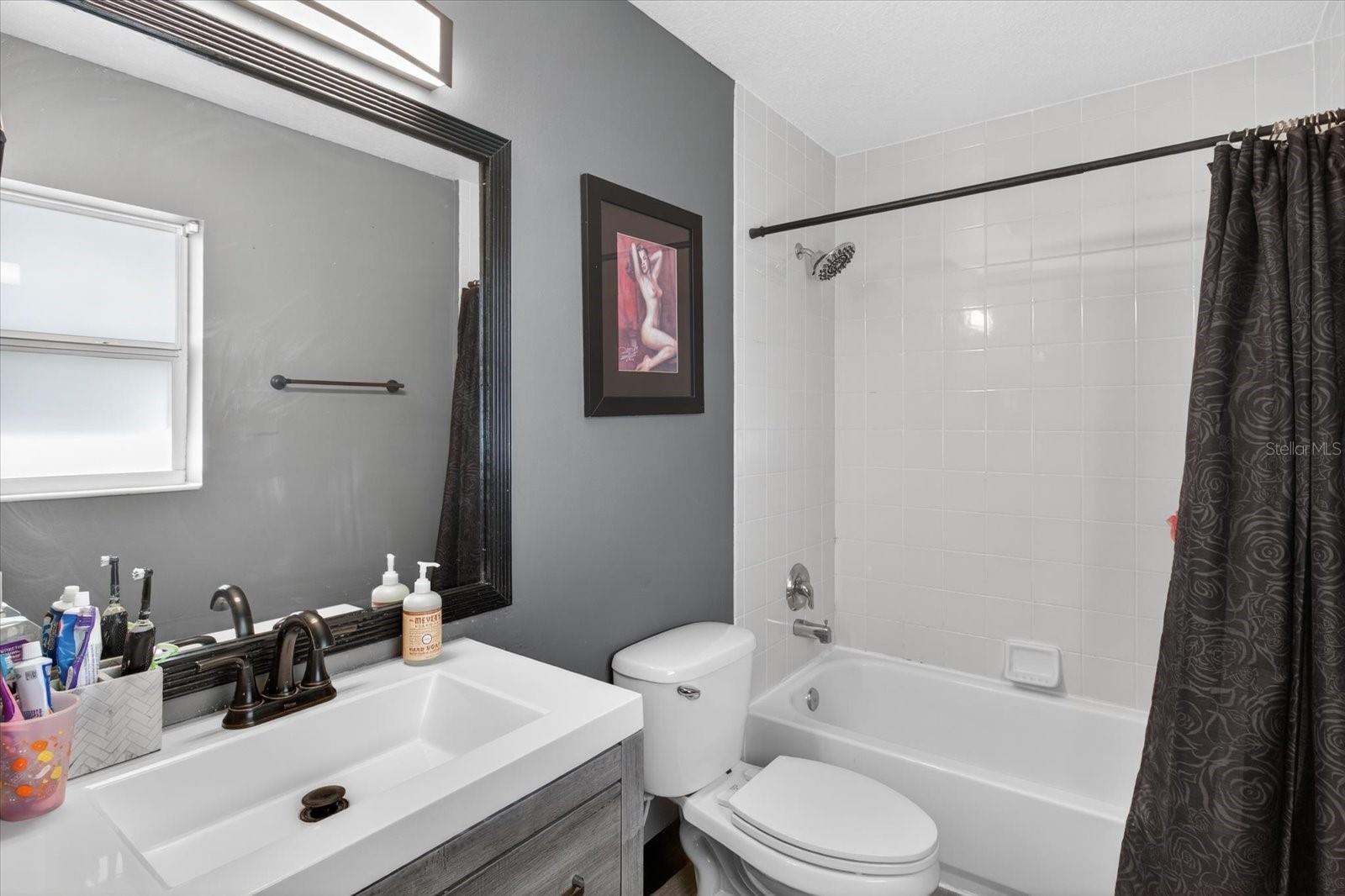 Listing photo id 22 for 1005 13th Avenue Nw