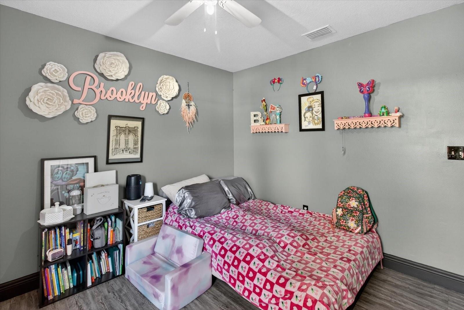 Listing photo id 25 for 1005 13th Avenue Nw