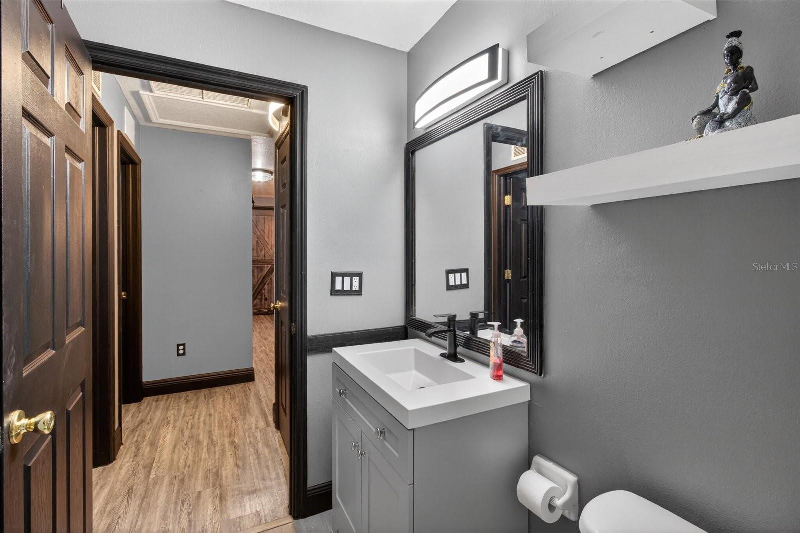 Listing photo id 31 for 1005 13th Avenue Nw