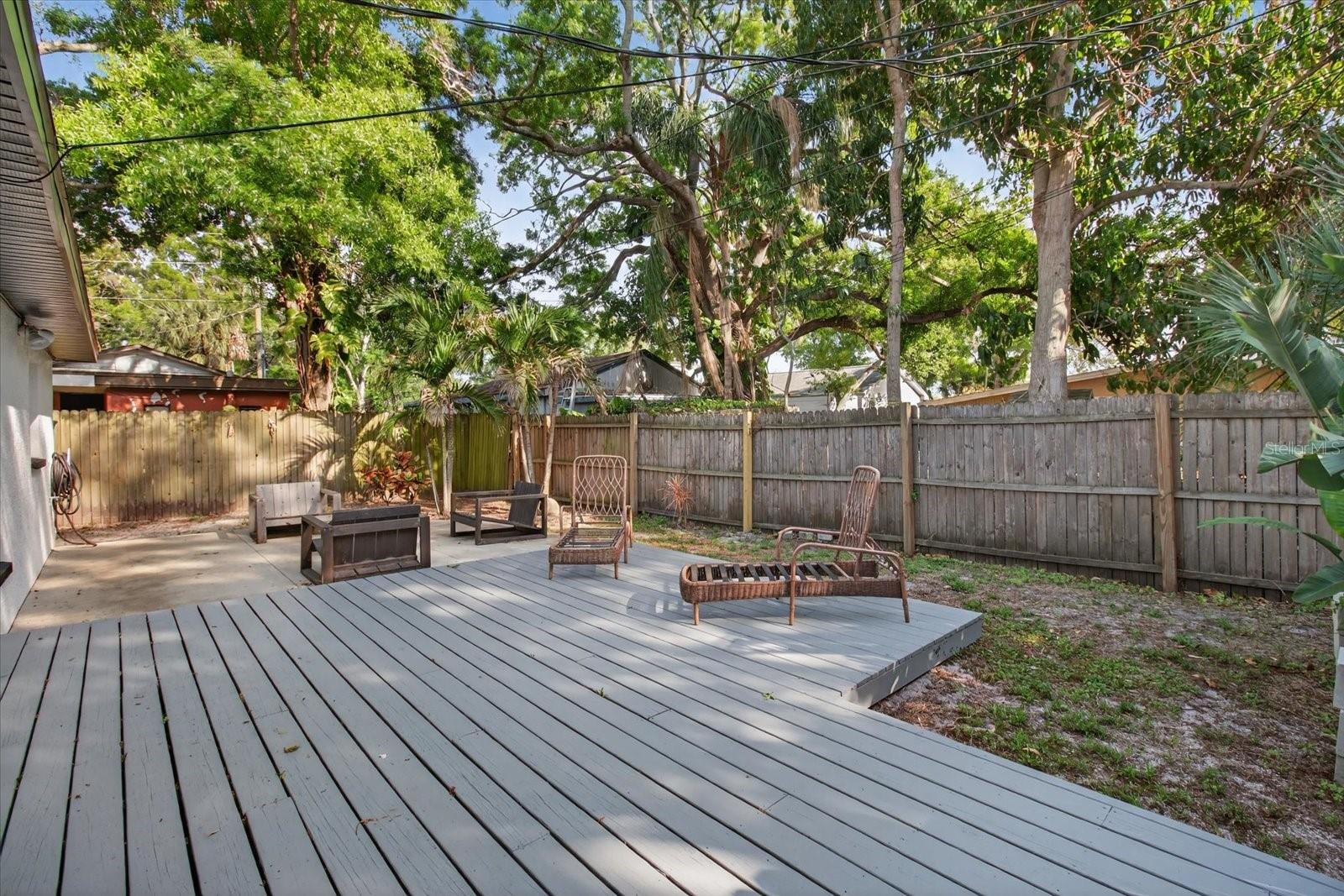 Listing photo id 37 for 1005 13th Avenue Nw