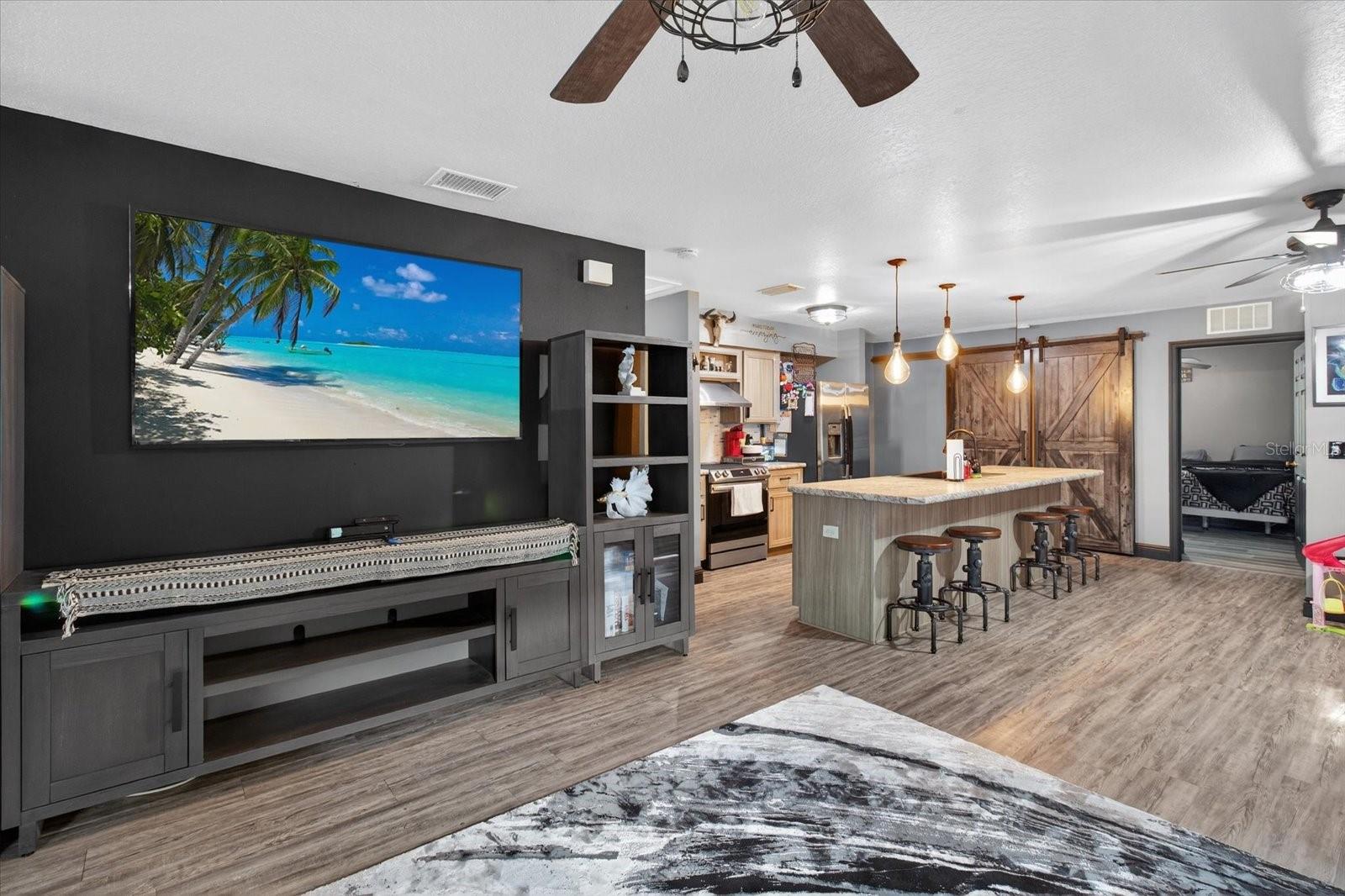 Listing photo id 4 for 1005 13th Avenue Nw