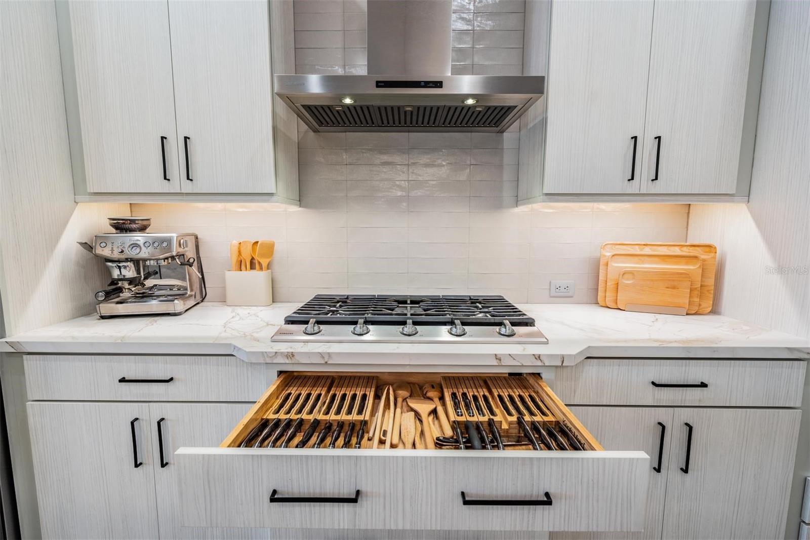 Image 18 of 48 For 16007 39th Glen E