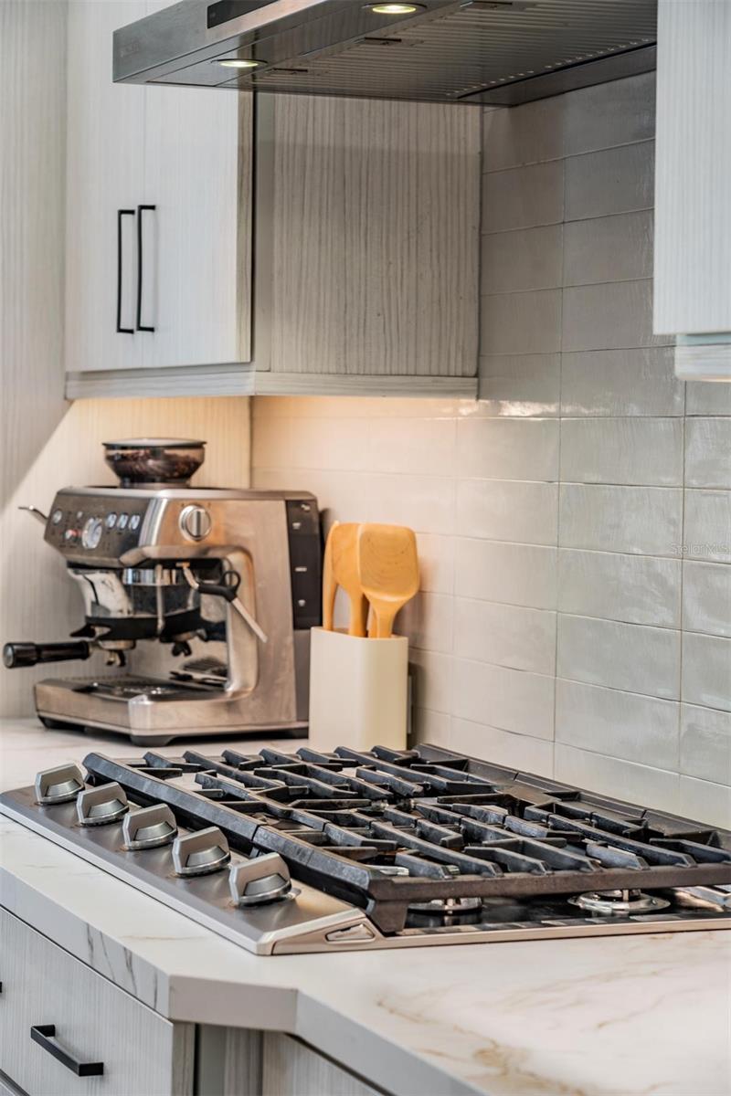 Image 20 of 48 For 16007 39th Glen E