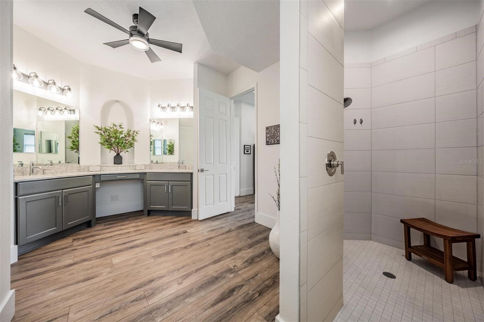 Image 25 of 48 For 16007 39th Glen E