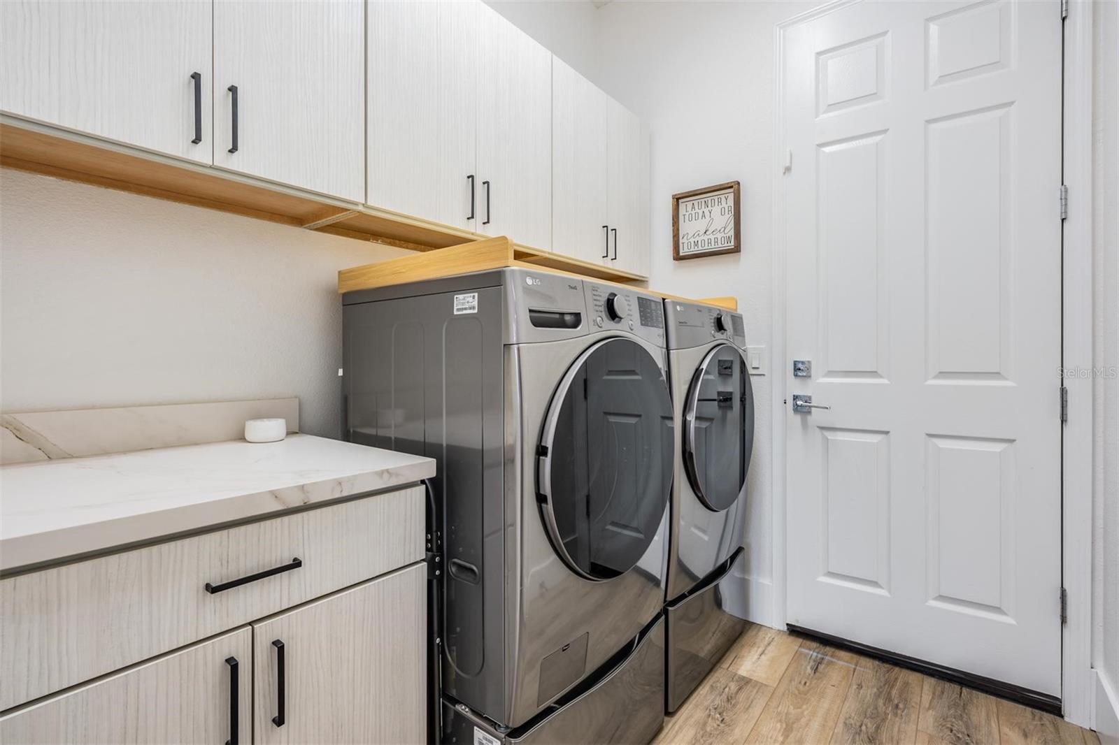 Image 33 of 48 For 16007 39th Glen E