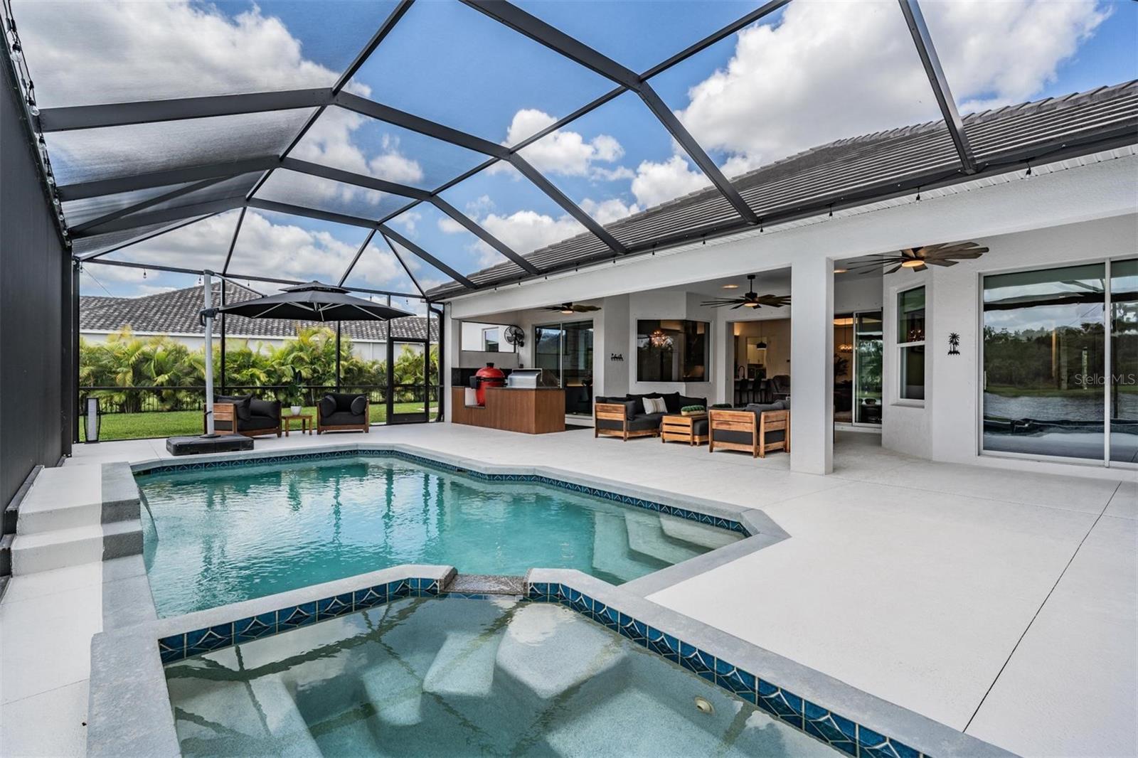 Image 37 of 48 For 16007 39th Glen E