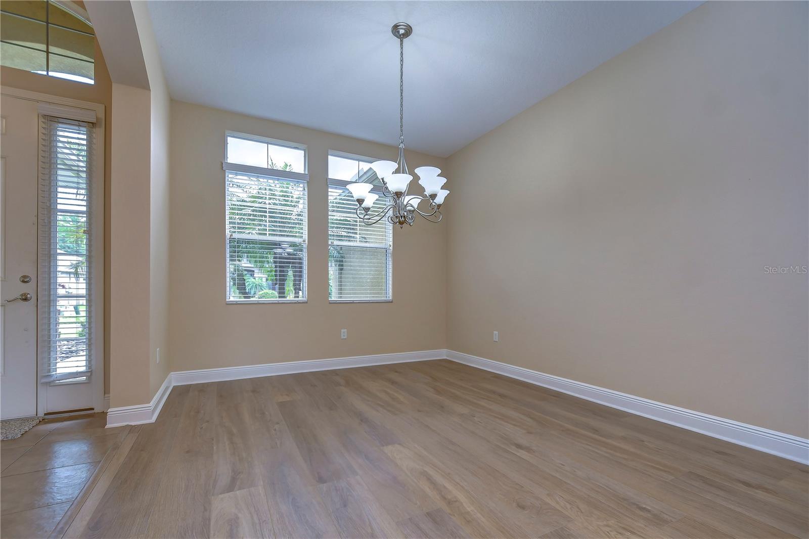 Image 12 of 69 For 3341 Grassglen Place