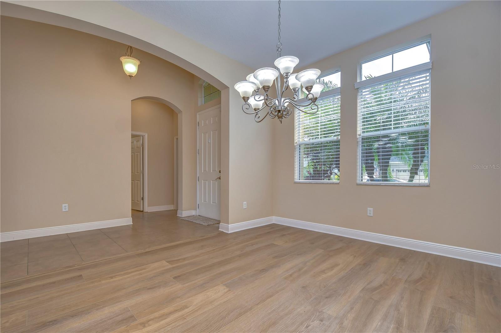 Image 13 of 69 For 3341 Grassglen Place