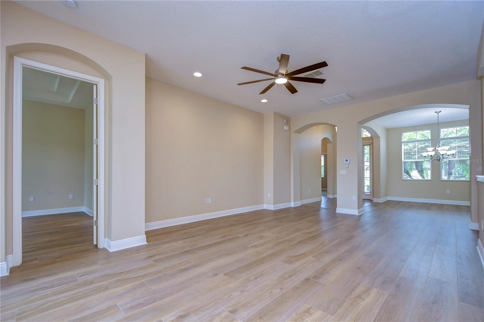 Image 20 of 69 For 3341 Grassglen Place