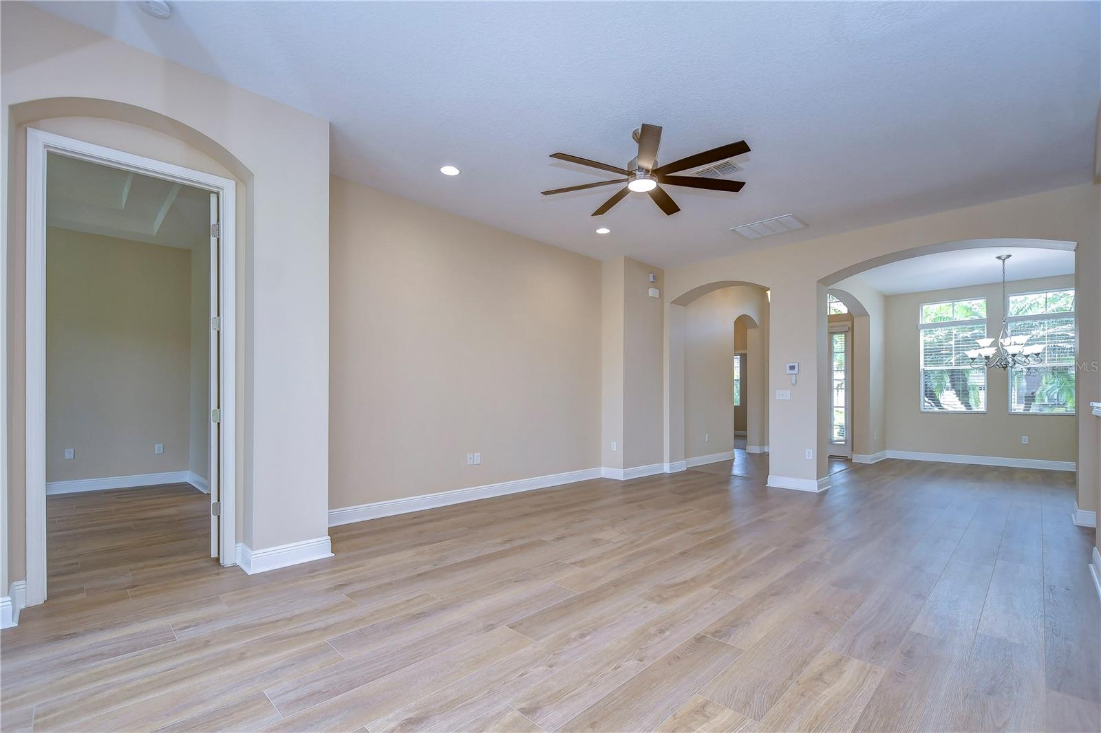 Image 21 of 69 For 3341 Grassglen Place