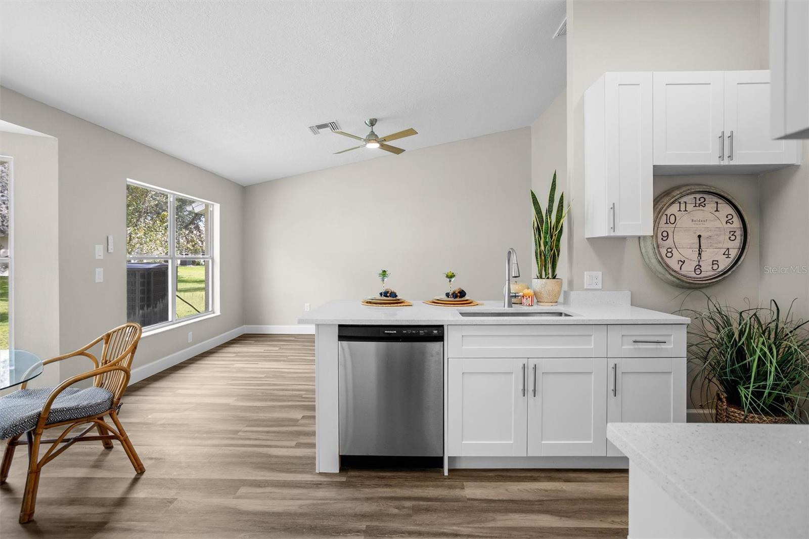 Image 14 of 58 For 1046 Almondwood Drive