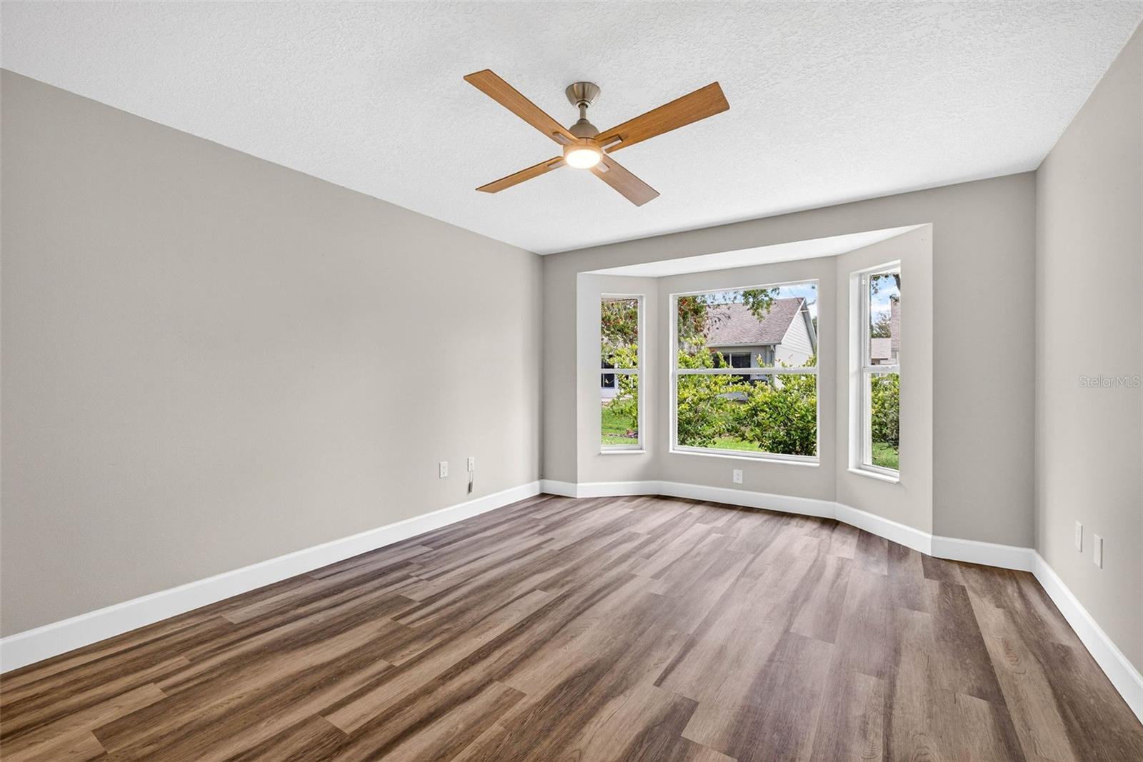 Image 27 of 58 For 1046 Almondwood Drive