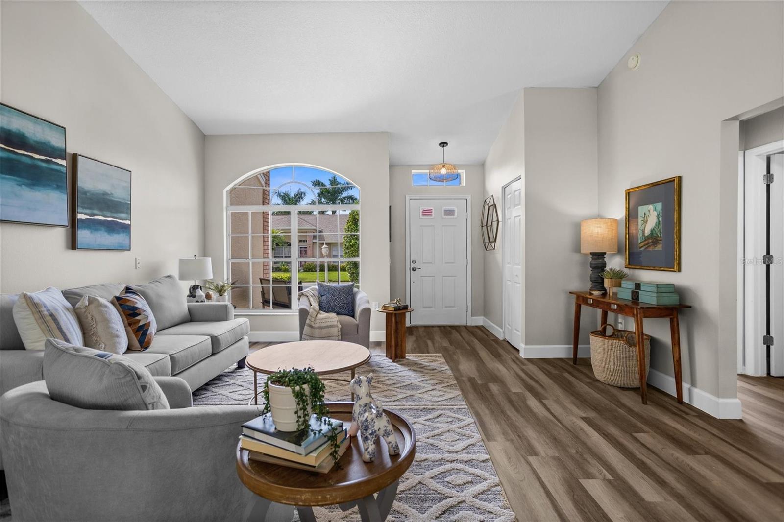 Image 4 of 58 For 1046 Almondwood Drive