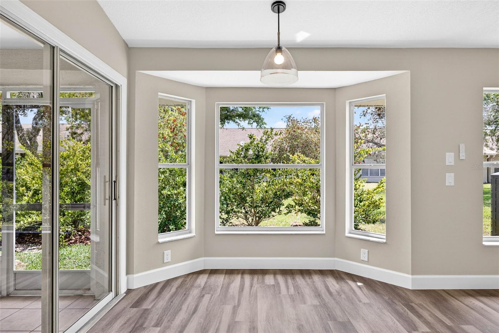 Image 7 of 58 For 1046 Almondwood Drive