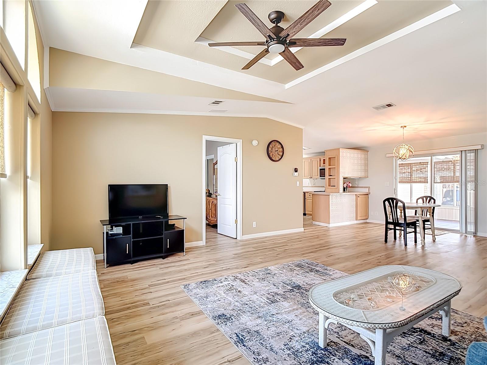 Image 12 of 42 For 452 Par Drive