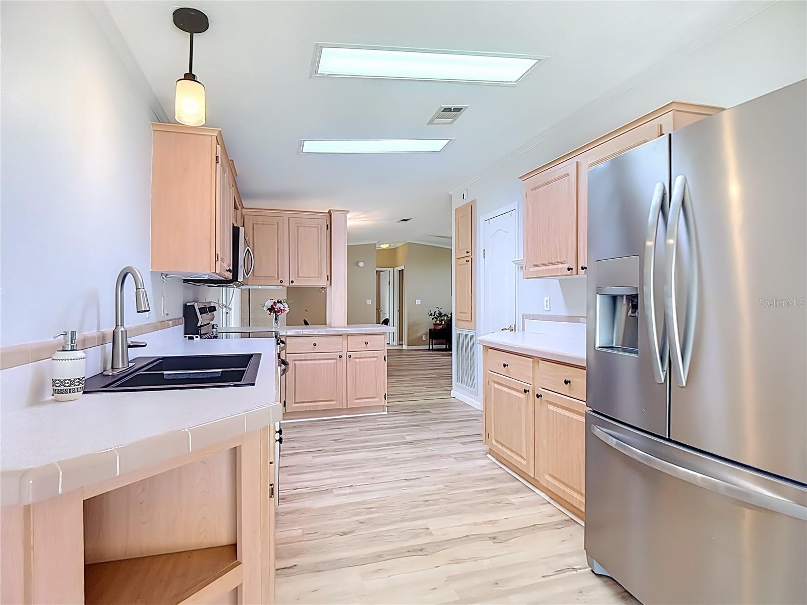 Image 17 of 42 For 452 Par Drive